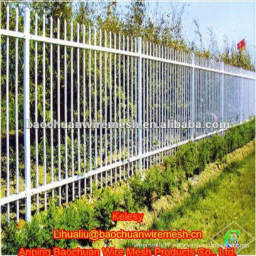 Plastic spraying farm ornamental wire fence